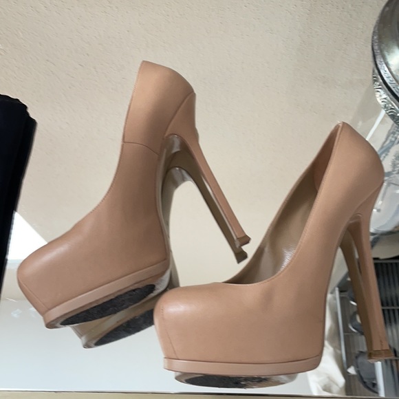 YSL tribtoo Nude Stiletto Heel Size 39 worn once - Picture 7 of 16